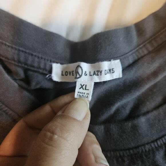 Love & Lazy Days T-Shirt Women's Small Gray Distressed Cropped Como La Flor XL - Picture 6 of 7